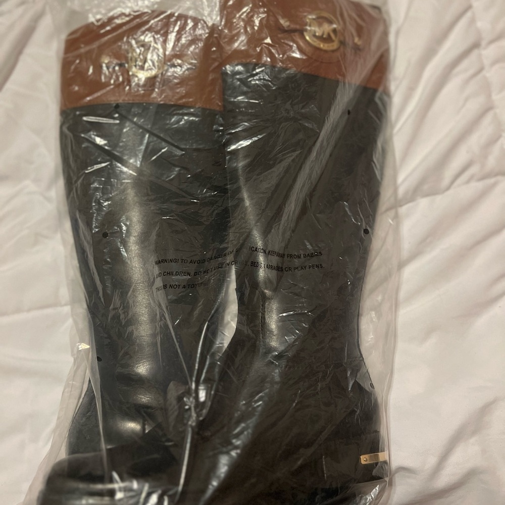 Michael Kors boots - Picture 10 of 10